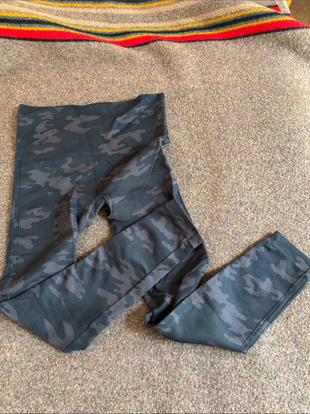 Spanx camo Leggings - like new